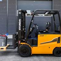 Вилочный электропогрузчик Hyundai 35B-9