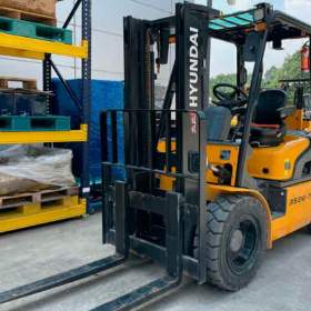 Дизельный вилочный погрузчик Hyundai 35DE-7