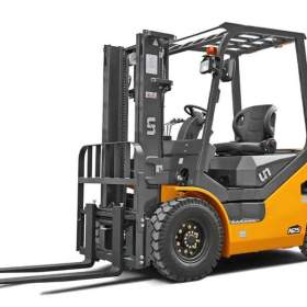 Дизельный вилочный погрузчик UN FD25T-NGA3 г/п 2,5 тонны