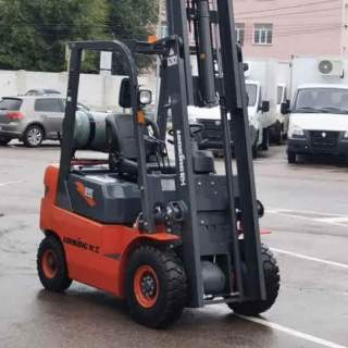 Газ-бензиновый вилочный погрузчик Lonking LG15GLT