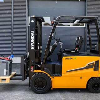Вилочный электропогрузчик Hyundai 35B-9